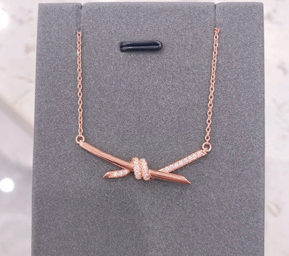 [Resenara Jewelry]KNOT NECKLACE DIAMONDS