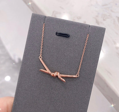 [Resenara Jewelry]KNOT NECKLACE DIAMONDS