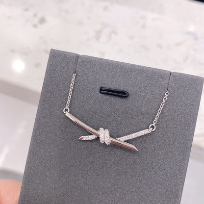 [Resenara Jewelry]KNOT NECKLACE DIAMONDS