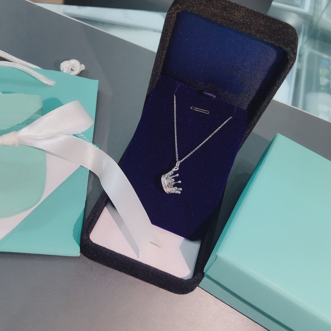 [Resenara Jewelry]CROWN PEDANT NECKLACE