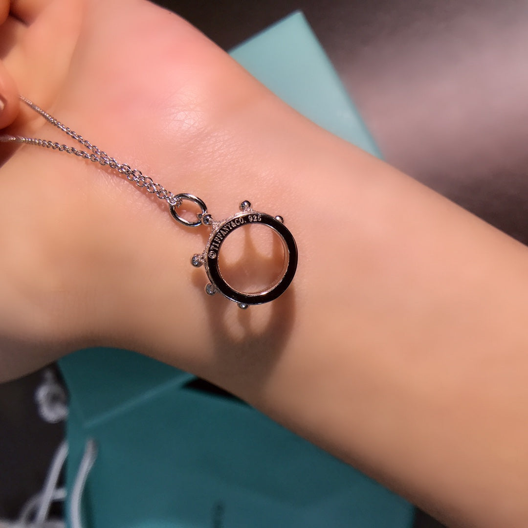 [Resenara Jewelry]CROWN PEDANT NECKLACE