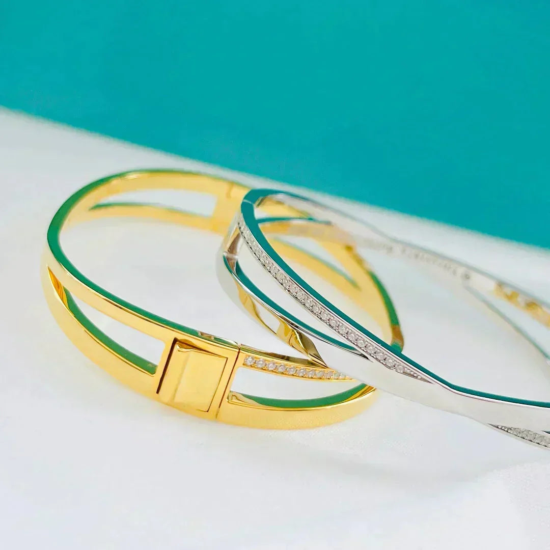 [Resenara Jewelry]NARROW HINGED BANGLEIN WITH DIAMONDS SMALL