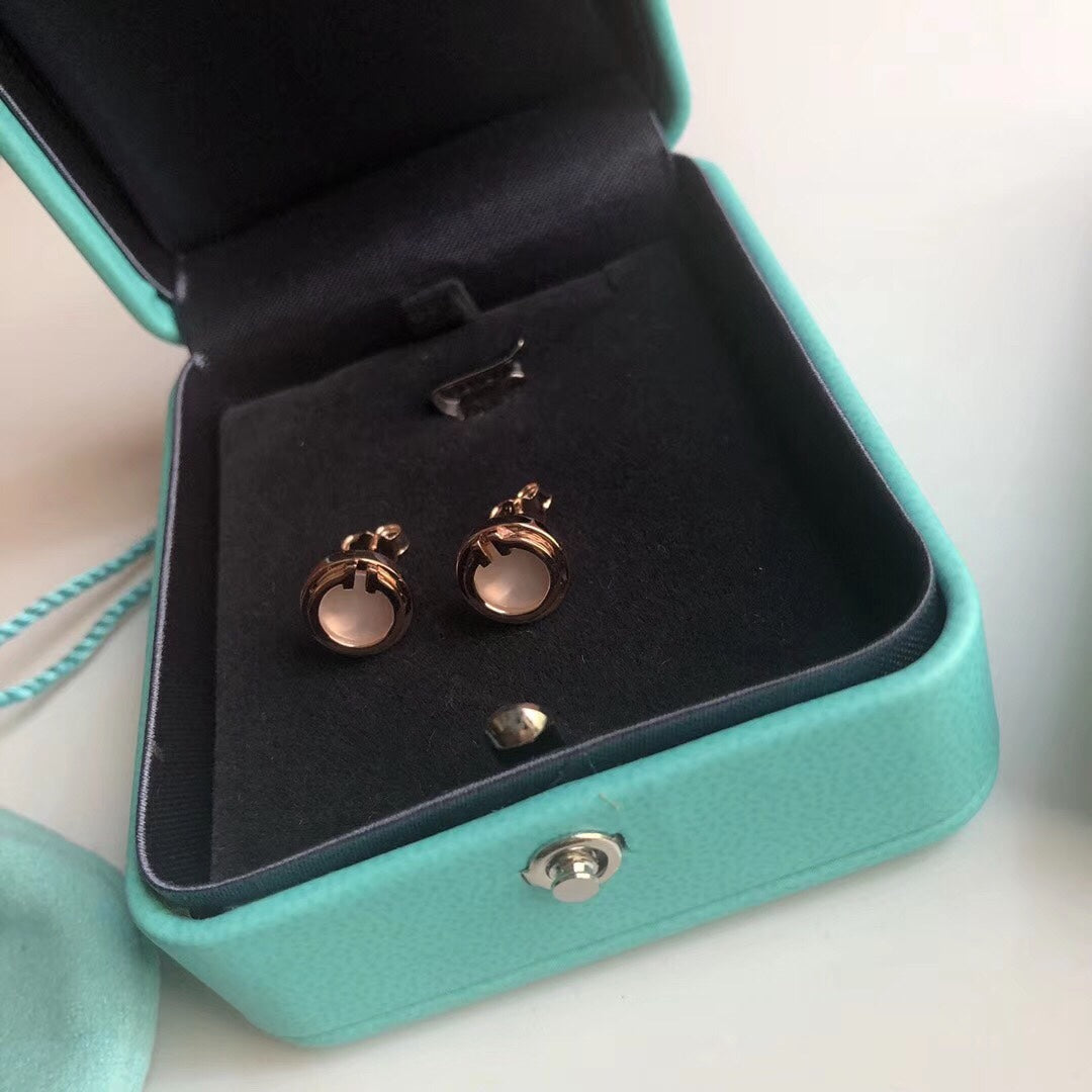 [Resenara Jewelry]PEARL CIRCLE EARRINGS MOTHER