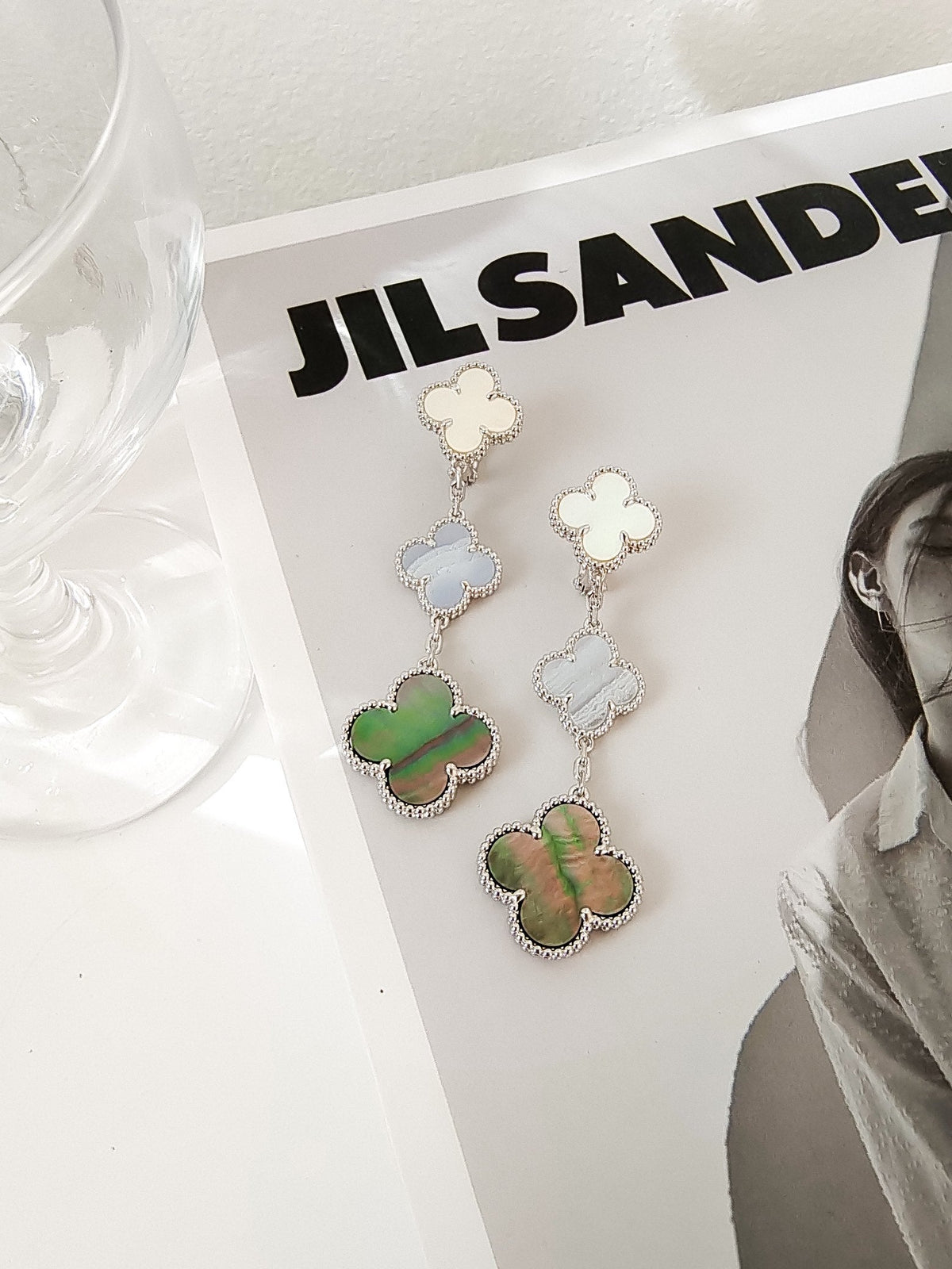 [Renovia Jewelry]CLOVER 3 MOTIFS CHALCEDONY DARK MOP SILVER EARRINGS
