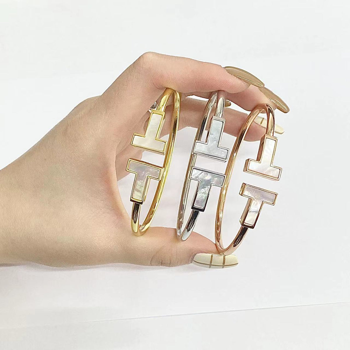 [Resenara Jewelry]T WIDE MOP OPEN BRACELET