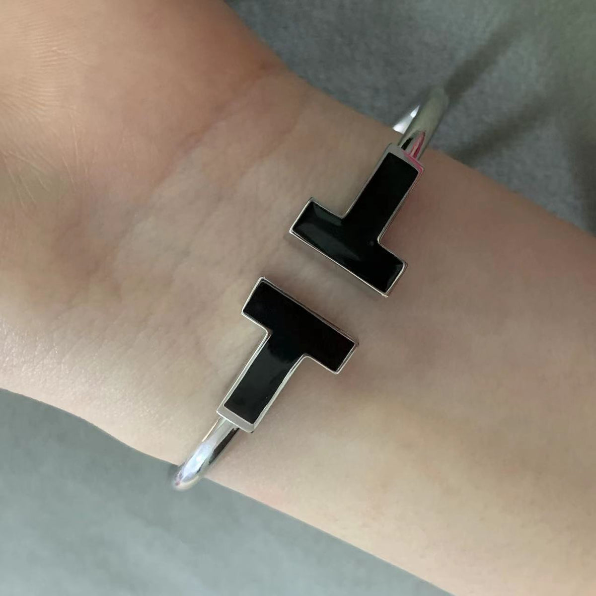 [Resenara Jewelry]T WIDE ONYX OPEN BRACELET