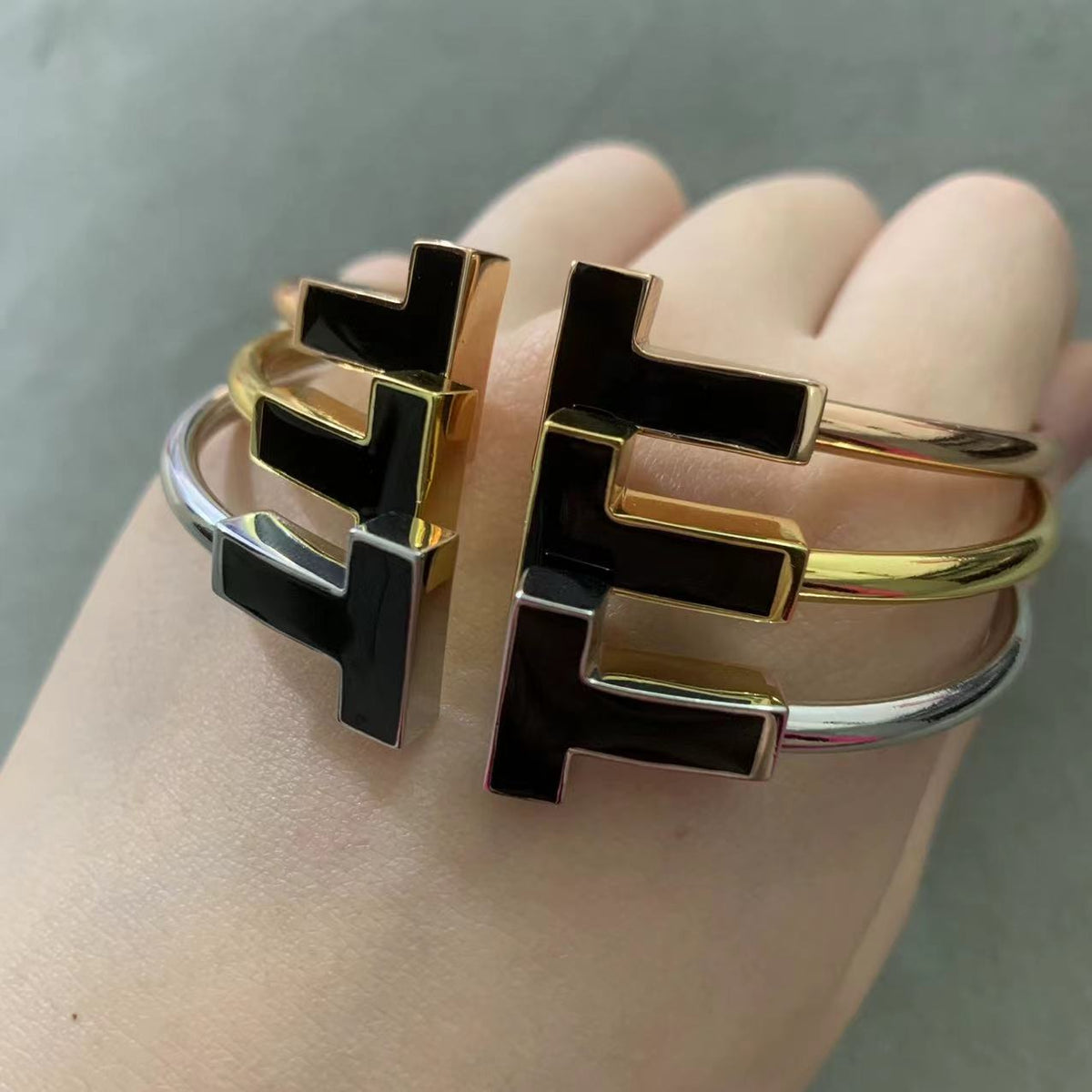 [Resenara Jewelry]T WIDE ONYX OPEN BRACELET