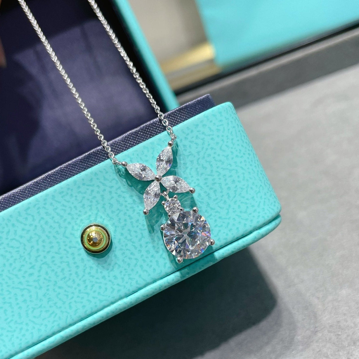 [Resenara Jewelry]VICTORIA PENDANT SILVER DIAMOND NECKLACE