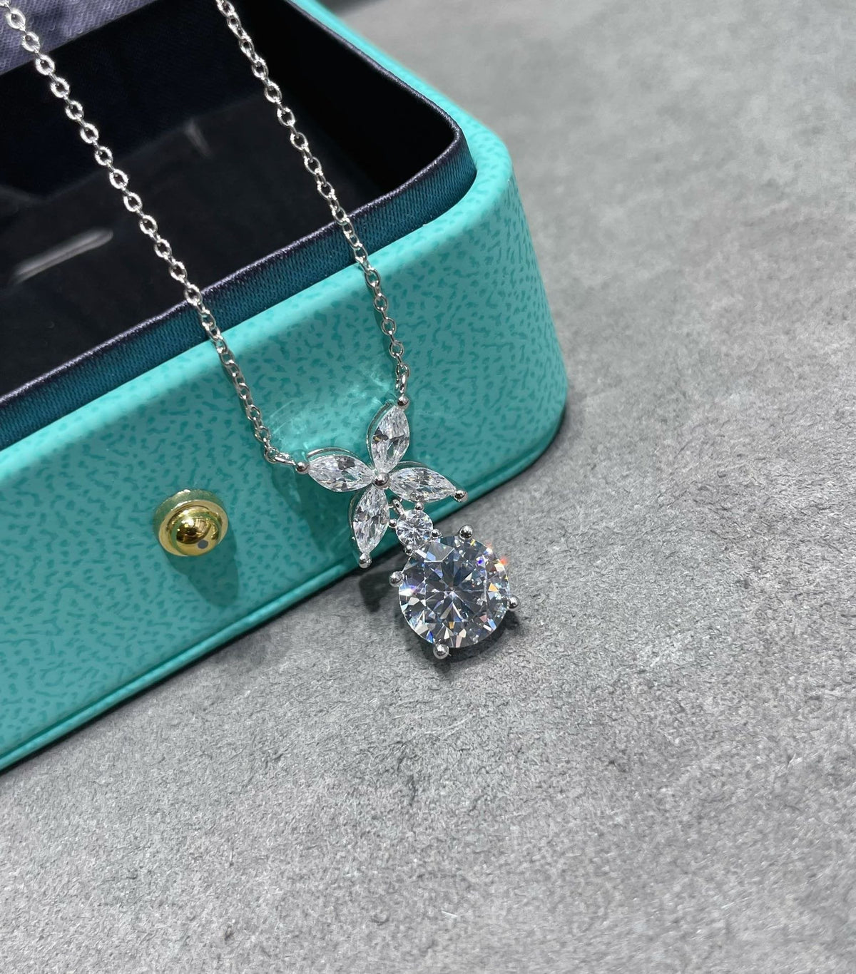 [Resenara Jewelry]VICTORIA PENDANT SILVER DIAMOND NECKLACE