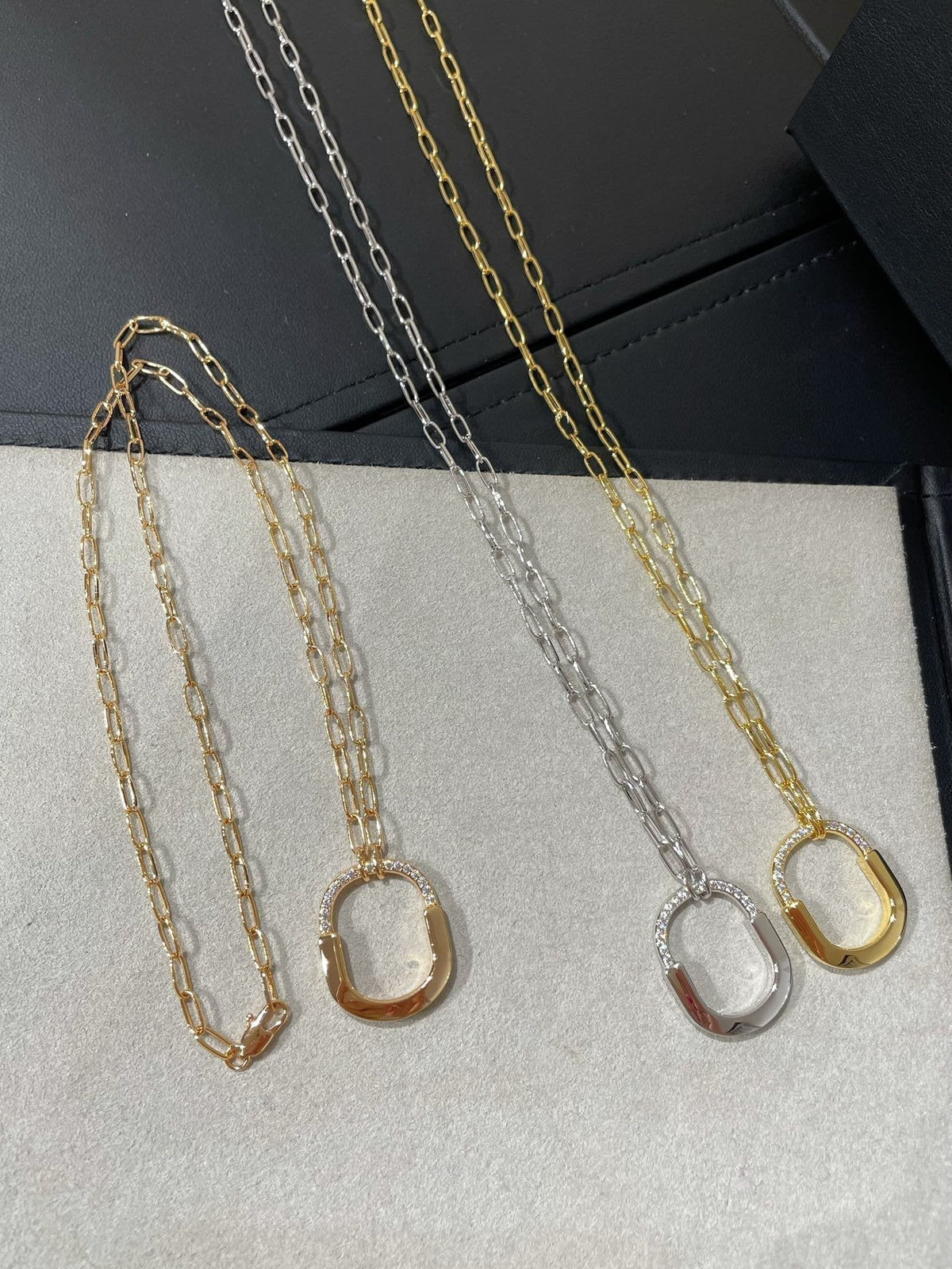 [Resenara Jewelry]LOCK MEDIUM PENDANT DIAMOND NECKLACE