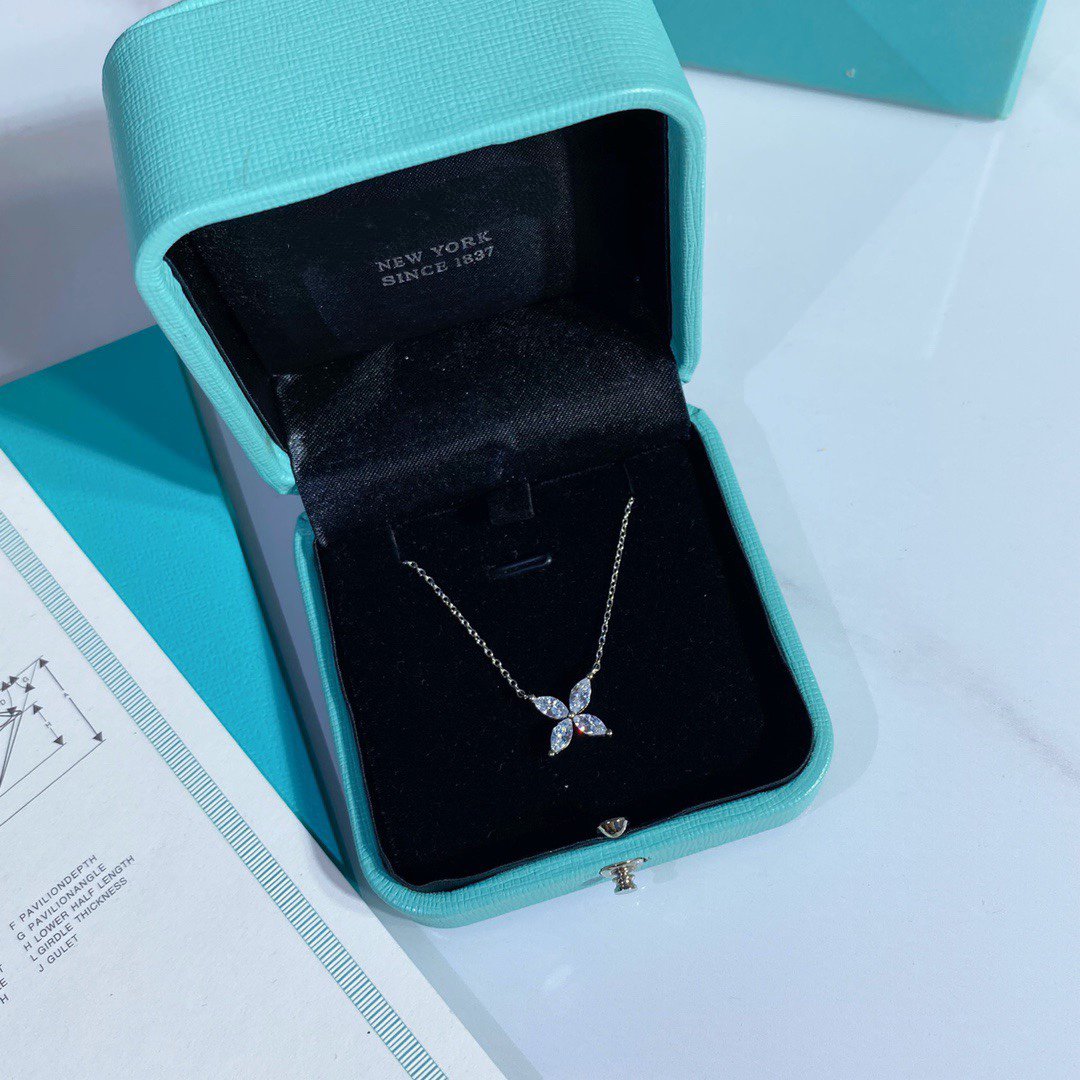 [Resenara Jewelry]PLATINUM AND DIAMOND VICTORIA PENDANT NECKLACE