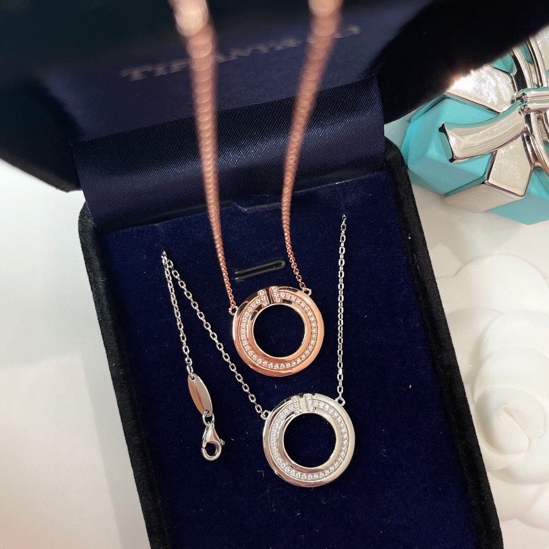 [Resenara Jewelry]DIAMOND AND MOTHER OF PEARL CIRCLE PENDANT