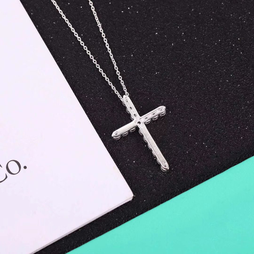 [Resenara Jewelry]MOISSANITE STONE CROSS PENDANT NECKLACE SIMULATED DIAMOND CROSS CHOKER