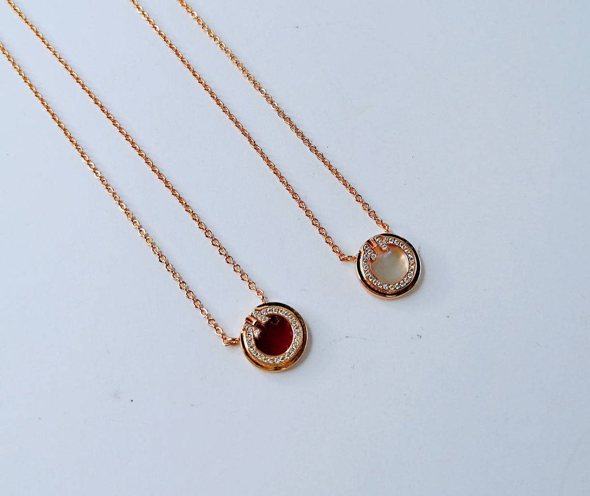 [Resenara Jewelry]DIAMOND AND MOTHER PEARL CIRCLE NECKLACE PENDANT