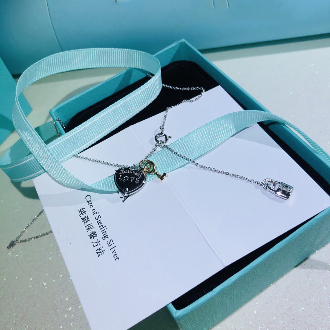 [Resenara Jewelry]LOVE HEART TAG KEY NECKLACE