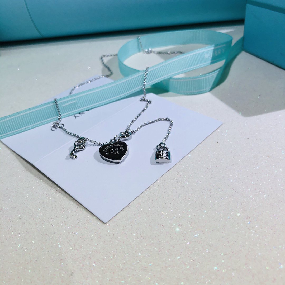 [Resenara Jewelry]LOVE HEART TAG KEY NECKLACE